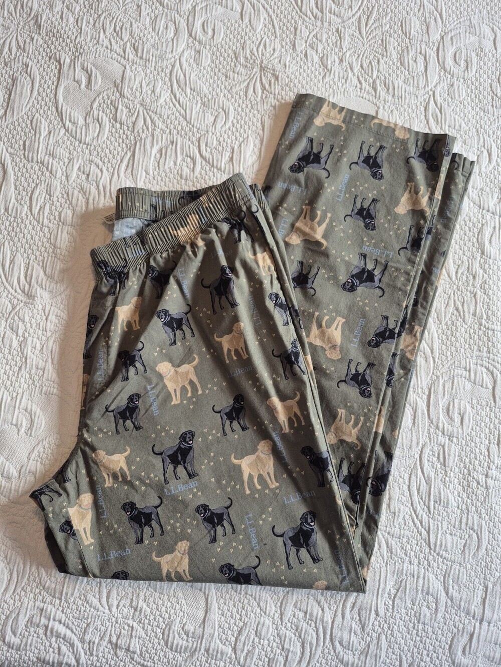 L.L.Bean Men's M sleep pants all-over print yellow and black Labrador retriever